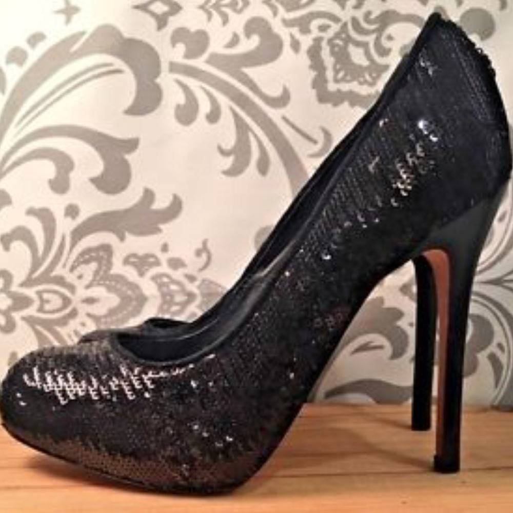 Dolce Vita All over Sequin Stiletto Pumps-Black